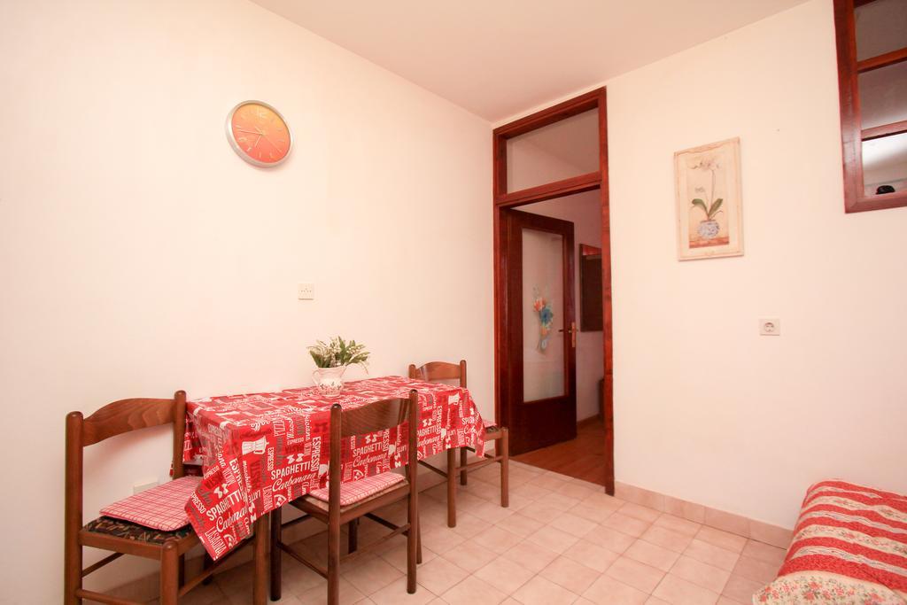 Apartments Lea Prižba Chambre photo