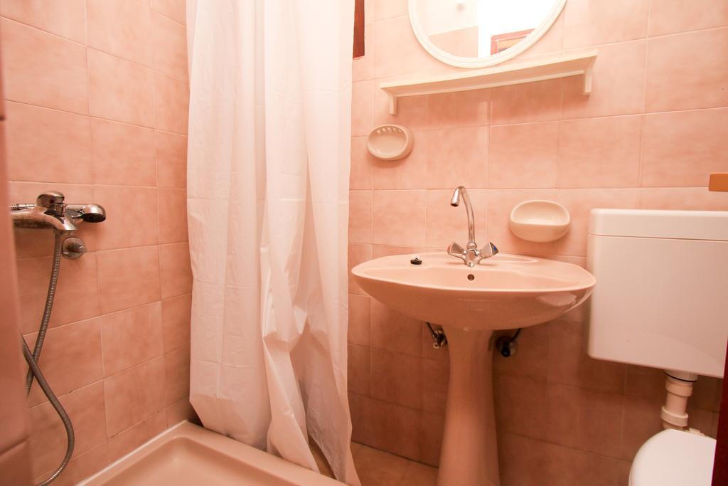 Apartments Lea Prižba Chambre photo