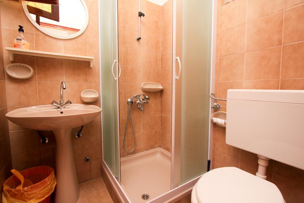 Apartments Lea Prižba Chambre photo