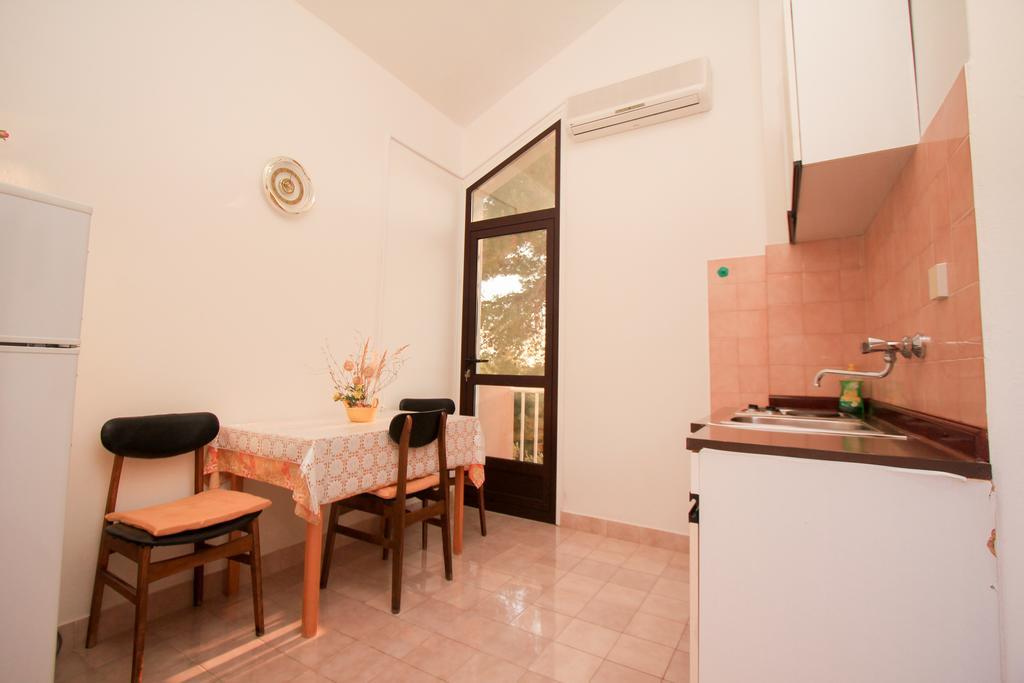 Apartments Lea Prižba Chambre photo